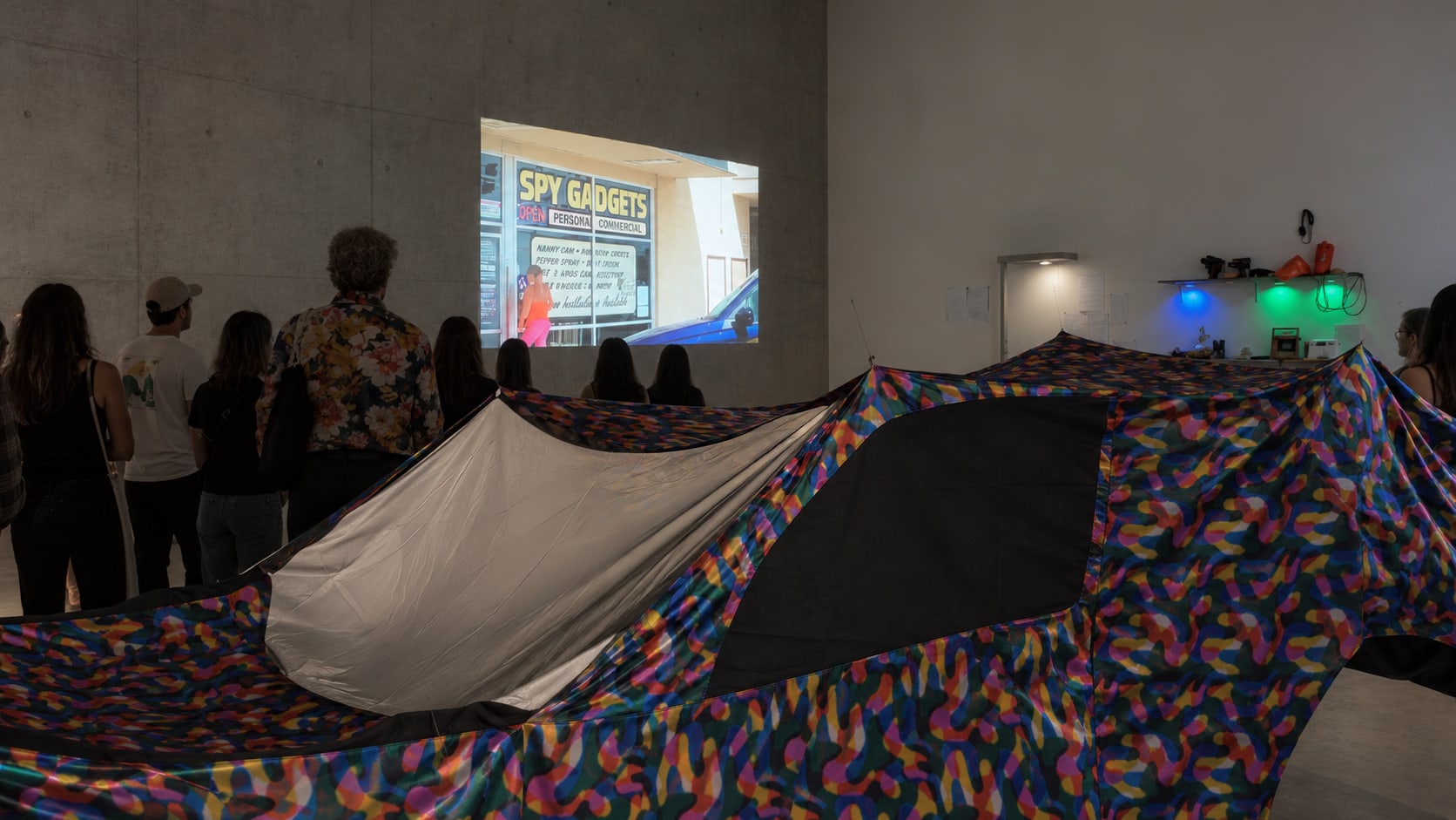 MON CHÉRI screening and installation view